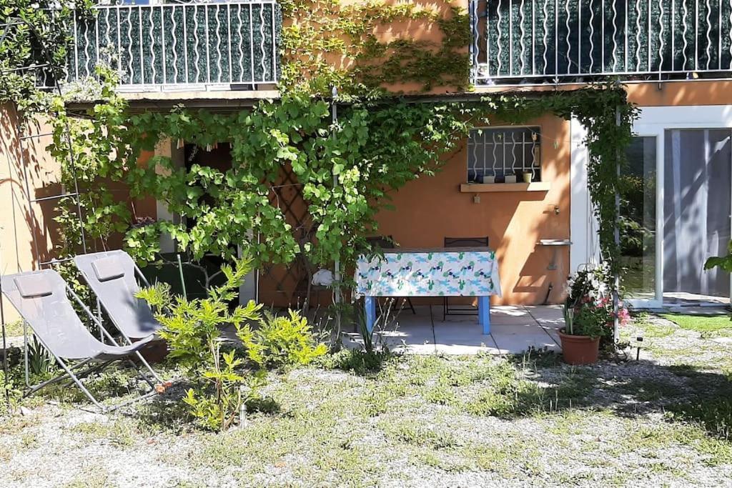 Apartament T.Belle Vue Panoramique Au Coeur Du Luberon 40M2 + Pergola . Jardin. P Apt Zewnętrze zdjęcie
