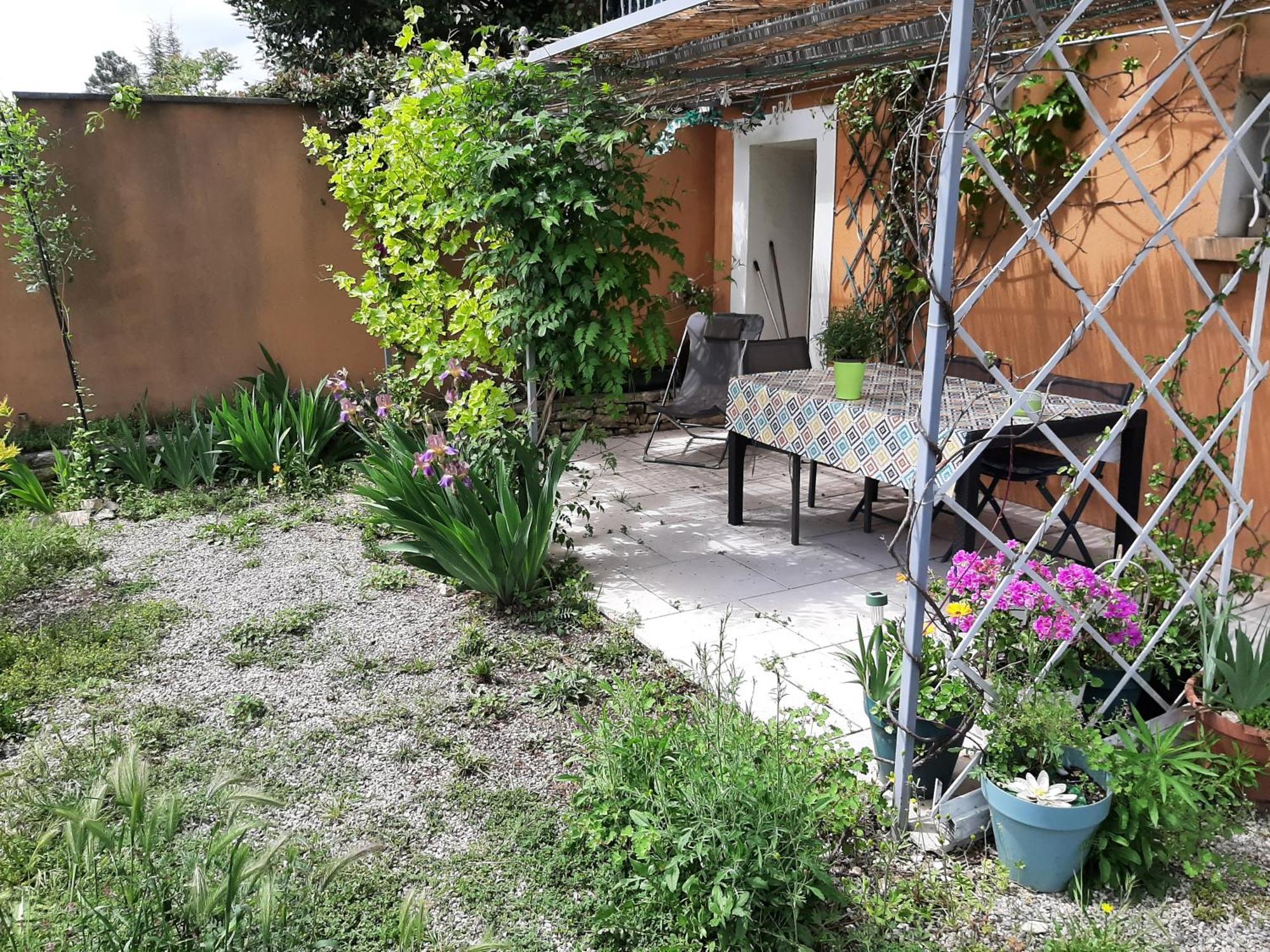 Apartament T.Belle Vue Panoramique Au Coeur Du Luberon 40M2 + Pergola . Jardin. P Apt Zewnętrze zdjęcie